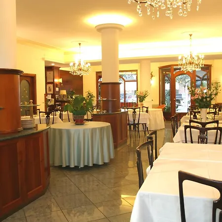 Pescetto Hotel 2*
