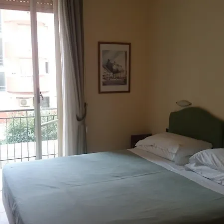 Pescetto 2* ألبينغا